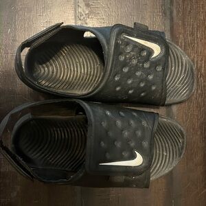 Nike Black Sport Sandals with Textured Footbed